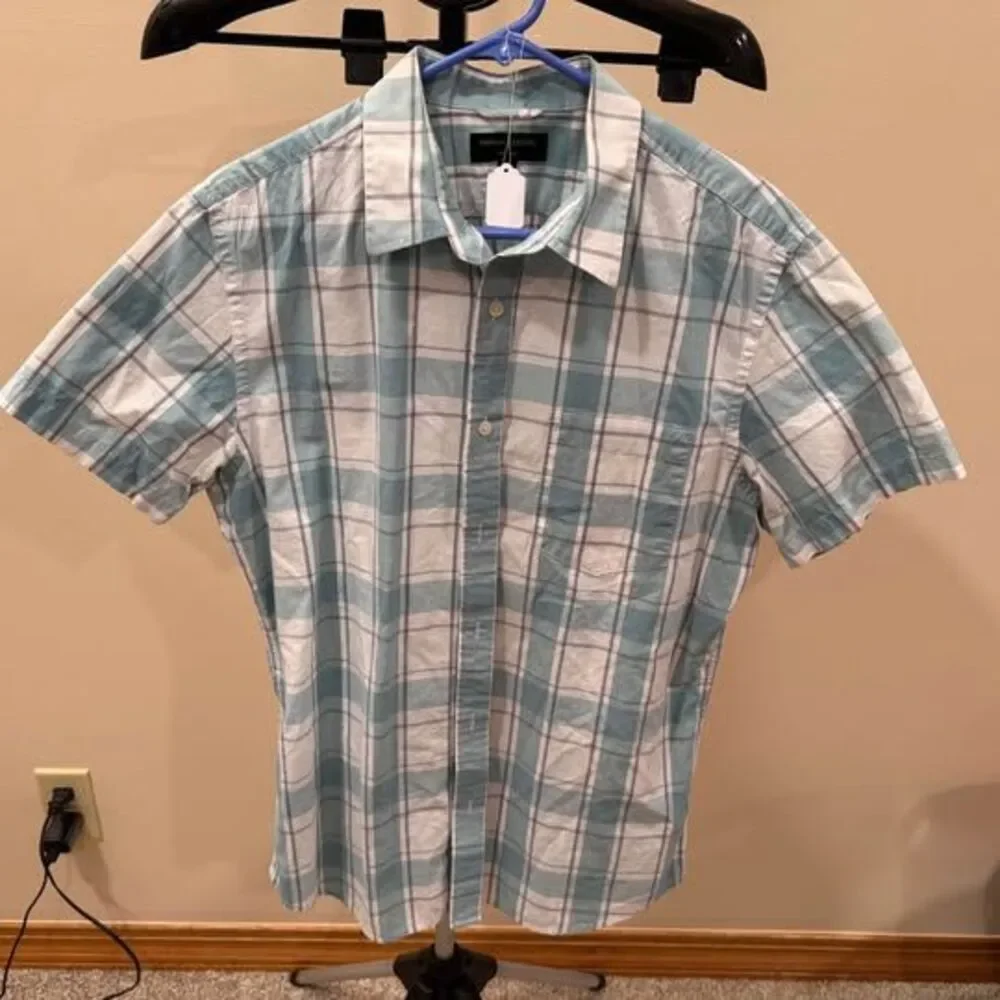 Banana Republic Short Sleeve Button Down Shirt